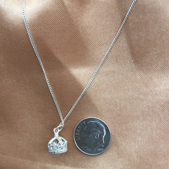925 Sterling Silver crown queen, princess necklace - Picture 10 of 11
